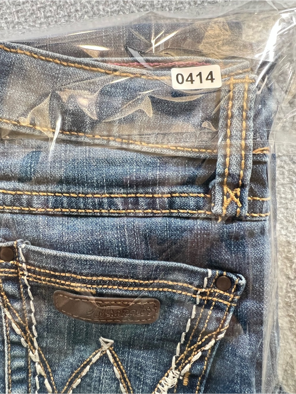 Wrangler Girls Bootcut Jeans Size 8 Slim Adjustable Waist Medium Wash Stretch - Picture 9 of 9